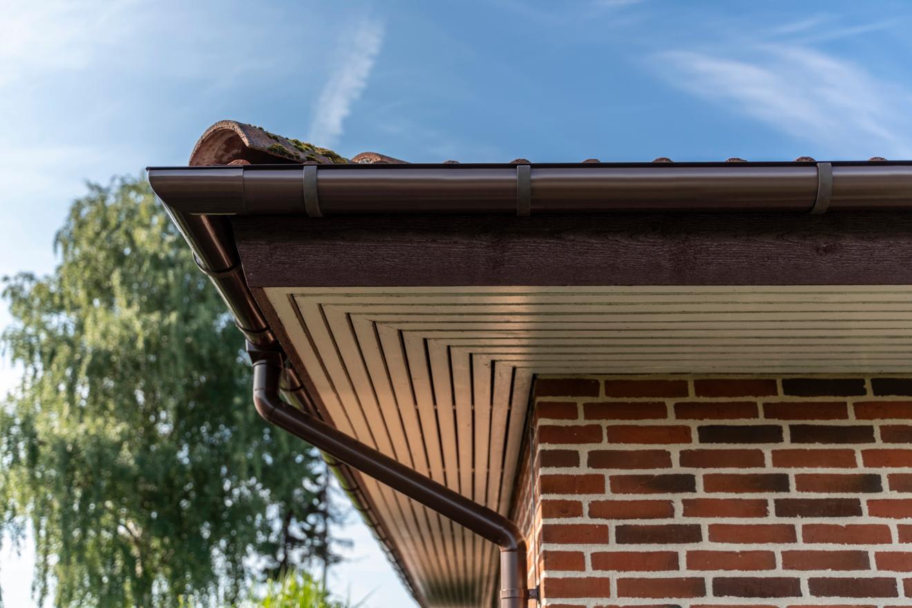 Plasttagrender → Den bæredygtige og holdbare tagrende Plastmo